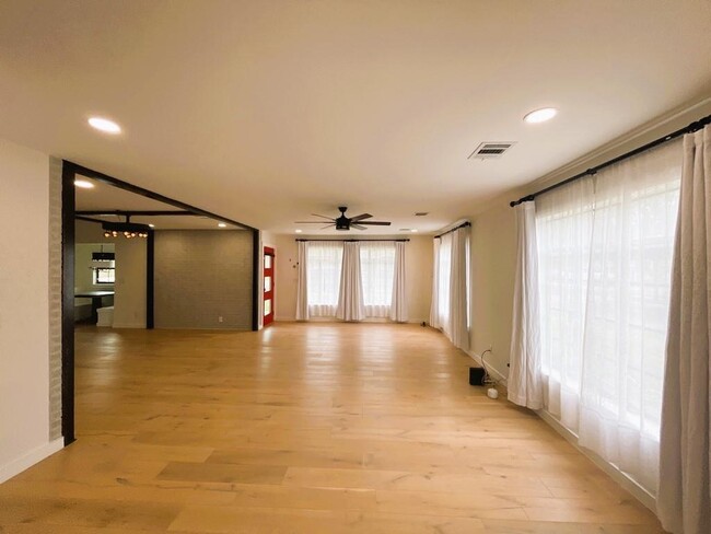 Foto del edificio - 1407 Wallace St