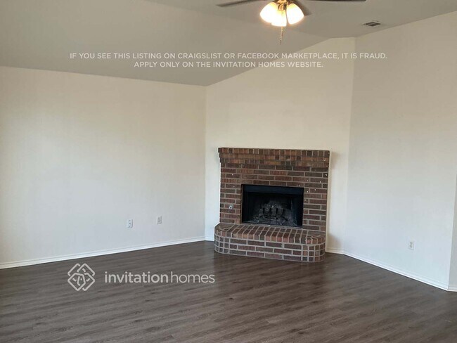 Building Photo - 1434 Vanderbilt Ln