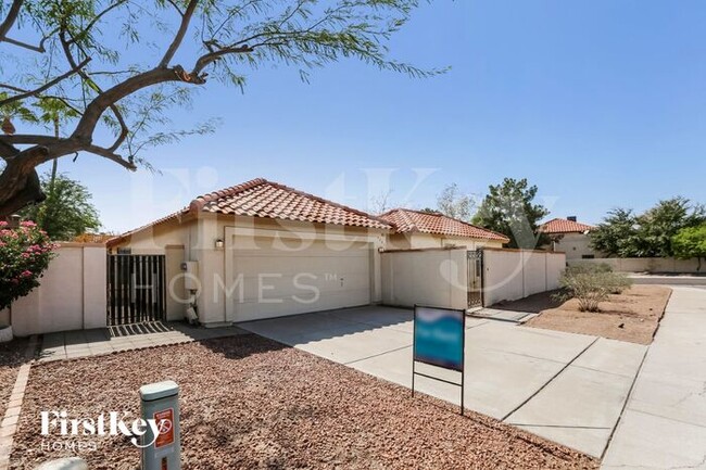 Building Photo - 5351 W Onyx Ave