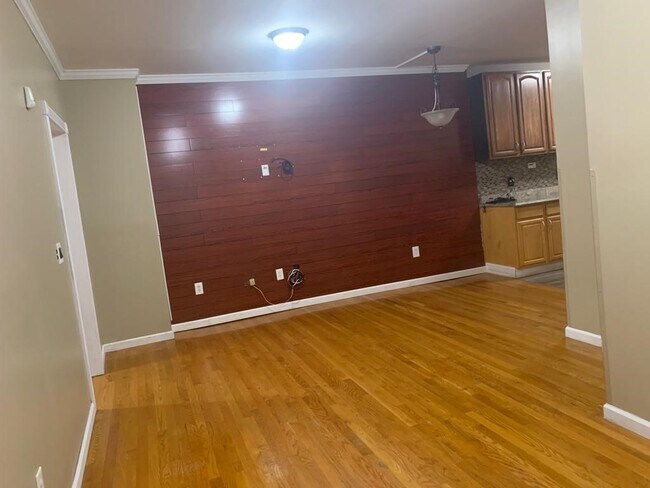 Livingrm2 - 9032 138th Pl