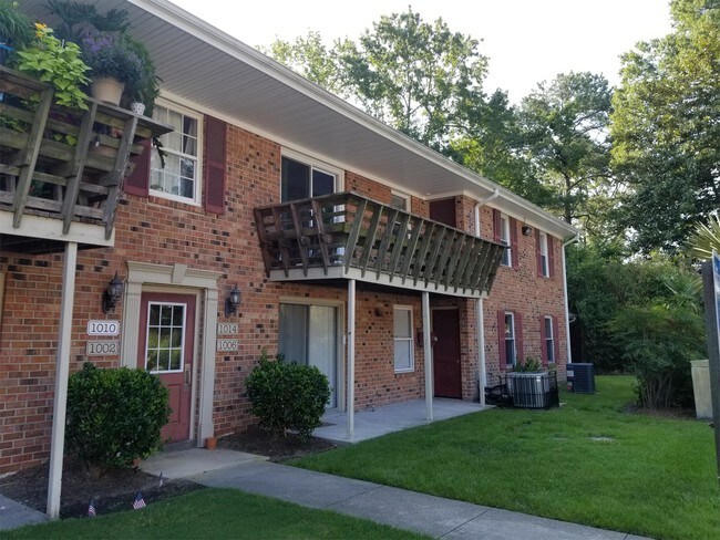 Foto del edificio - 1014 Barclay Square