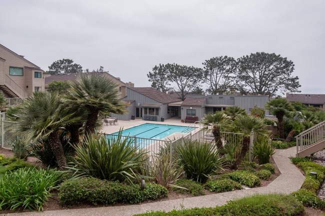 Building Photo - 295 Sea Forest Ct