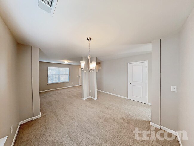 Foto del edificio - 1475 Scofield Ct