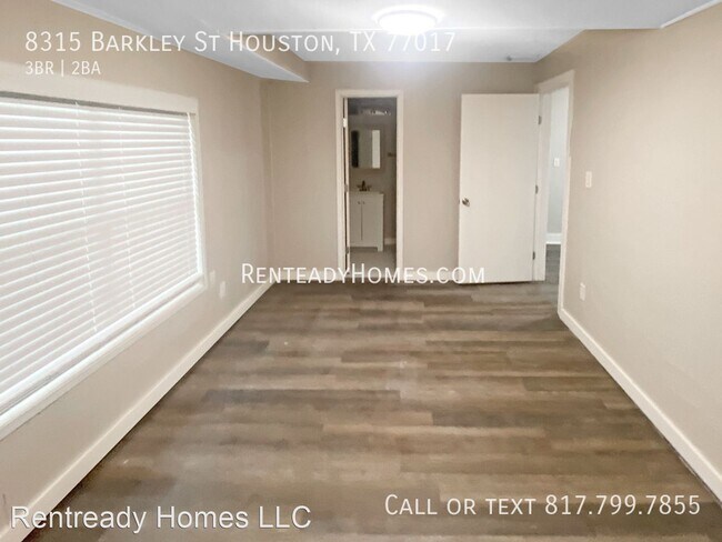 Building Photo - 3 br, 1.5 bath House - 8315 Barkley St