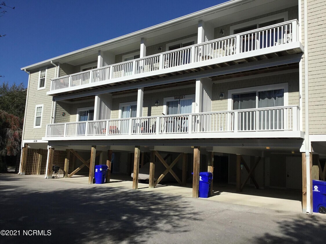 608 W Brown St Unit Apt A, Southport, NC 28461 Condo for Rent in
