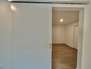 Building Photo - DOCK 59 APARTMENTS