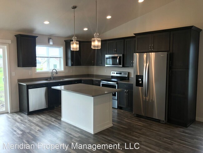 Building Photo - 4 br, 2 bath House - 1274 5th St NW