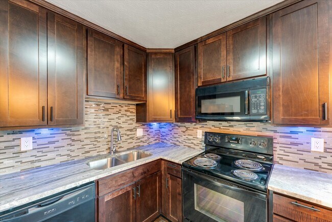 Foto del edificio - 2932 Sawdust Ln