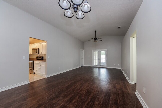 Building Photo - 1414 Londra Ln