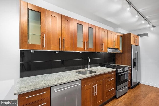 Foto del edificio - 530 S 15th St