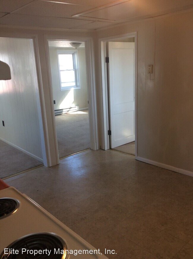 Foto del edificio - 2 br, 1 bath House - 12 N. Main St., Apt. B