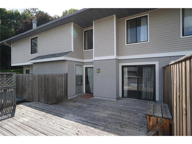 Building Photo - 1240 Wagon Wheel Rd