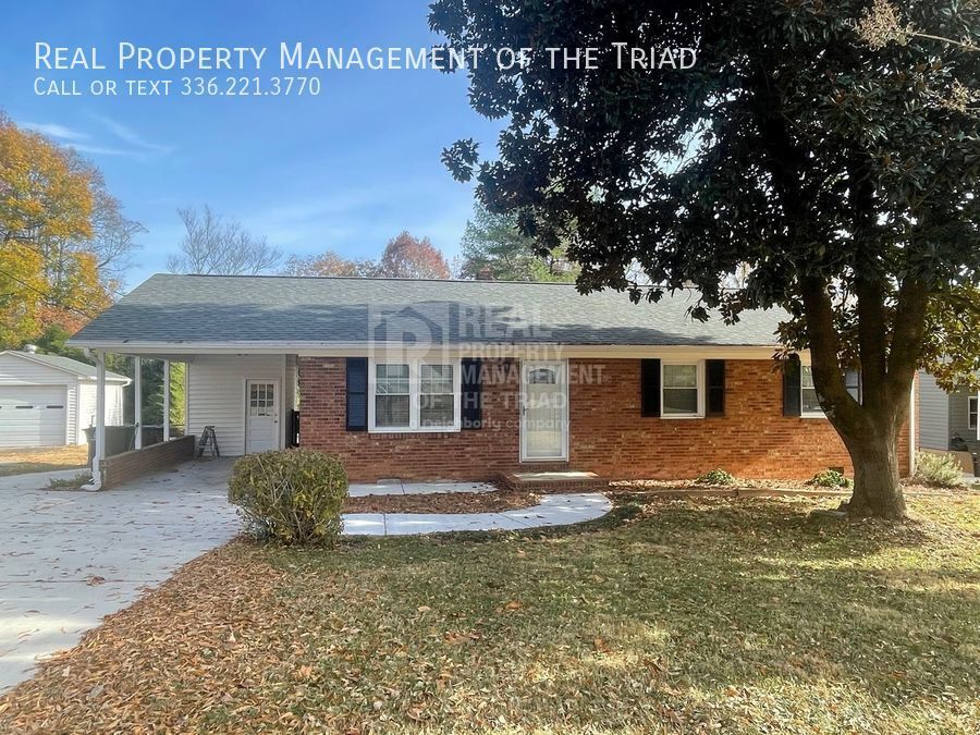 Cozy 3bd/1.5ba Brick Ranch near Silas Cree... House Rental in Winston