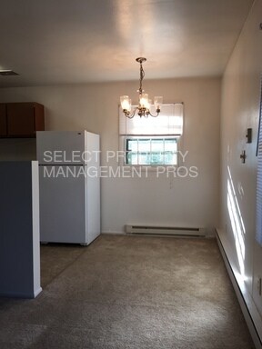 Foto del edificio - 3705 Sleepy Hollow Ln