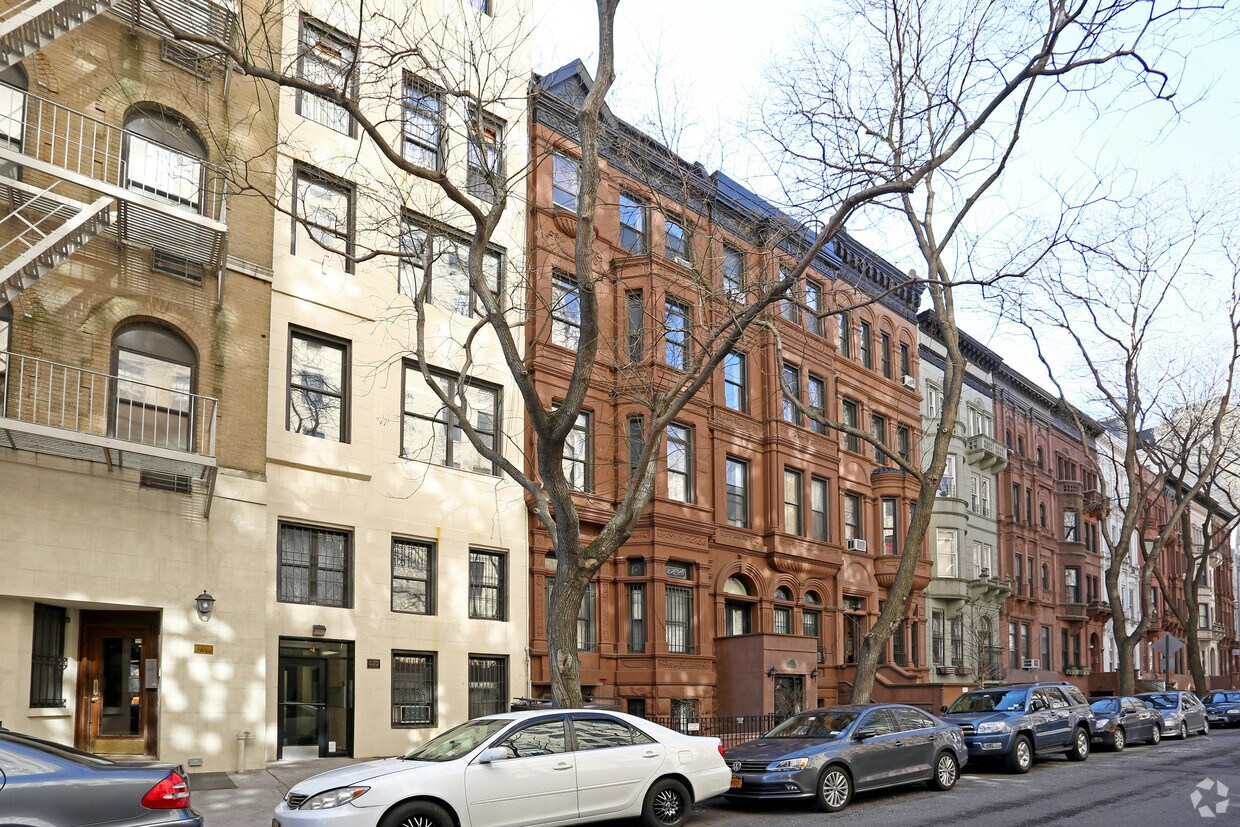 Building Photo - 6 W 90TH St