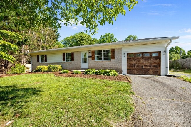 Building Photo - 136 Kent Dr