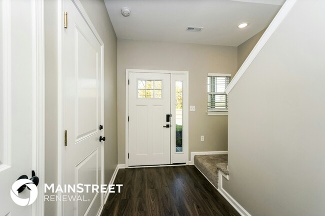 Foto del edificio - 2924 Paddle Wheel Dr