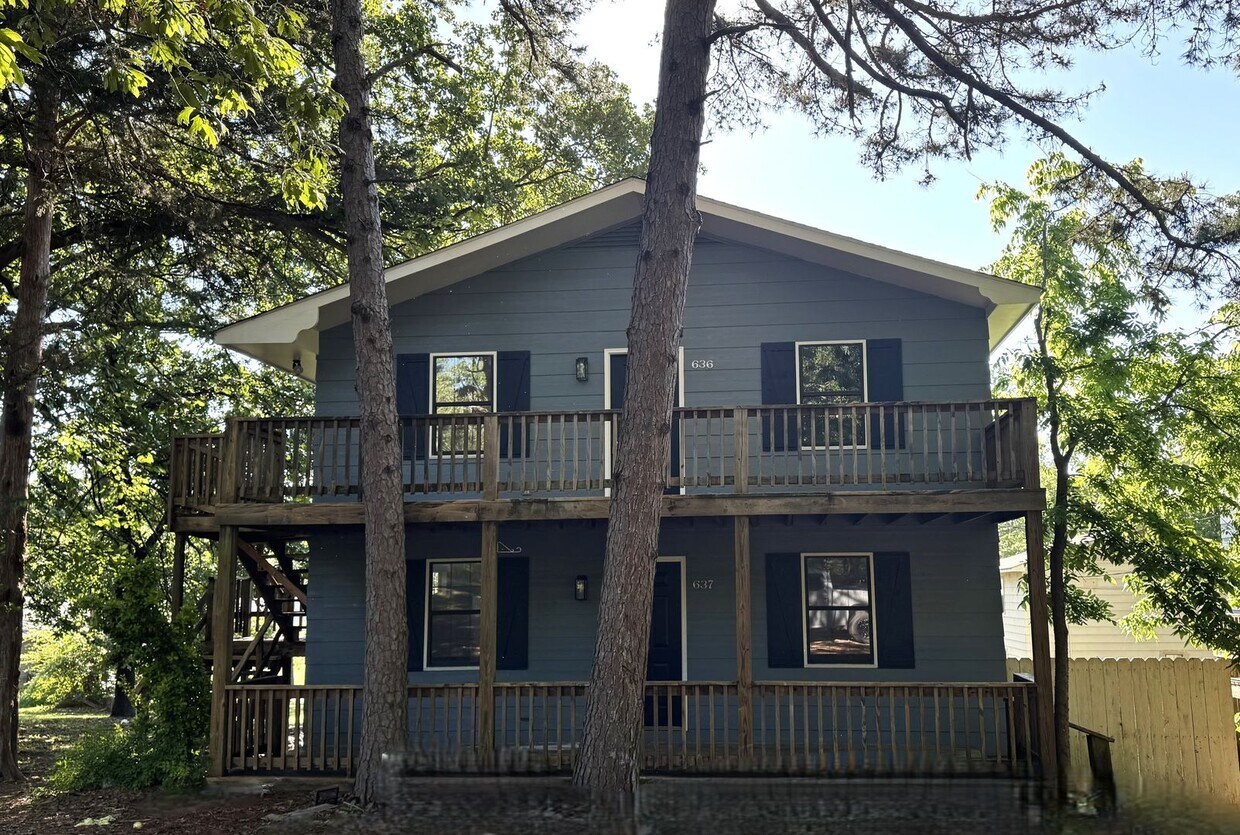 Foto principal - Completely Remodeled • 2/1 Duplex in Heber...