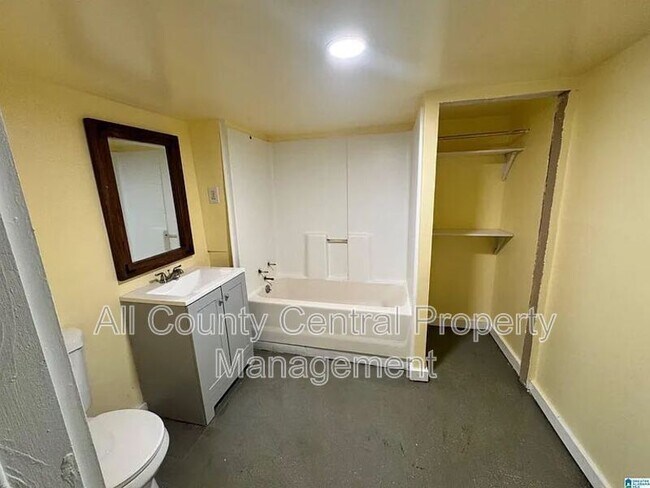 Foto del edificio - 2725 23rd St SW