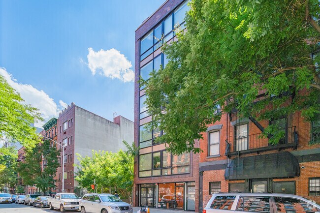 229 E 2nd St New York, NY 10009-7070 - 229 E 2nd St