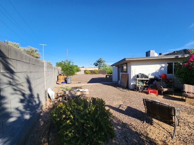 Photo - 3518 W Lynwood St House