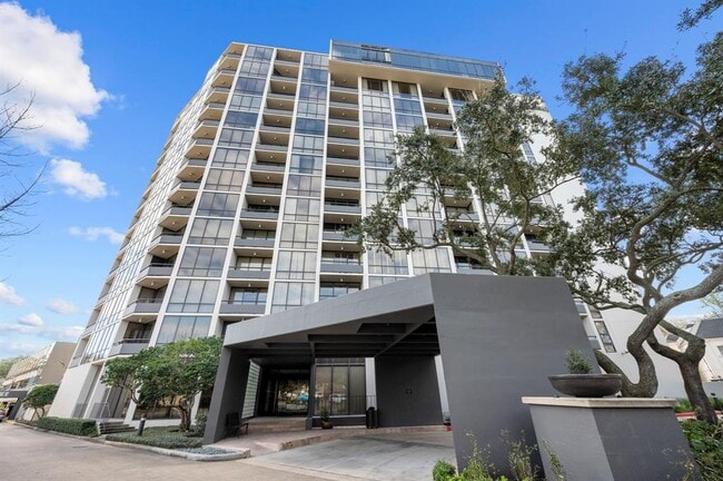 Building Photo - 1111 Bering Dr