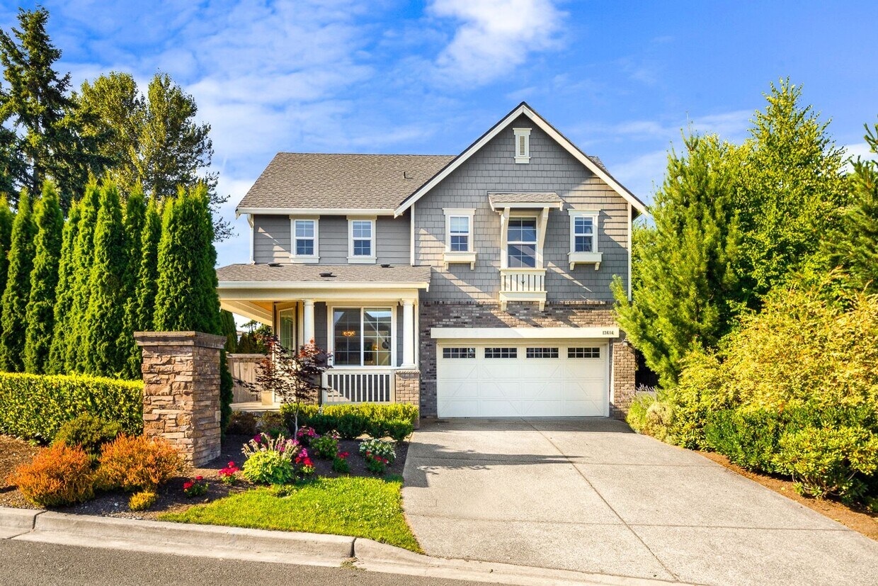 North Kirland 4 Bedroom 2.5 Bath Home House Rental in Kirkland, WA
