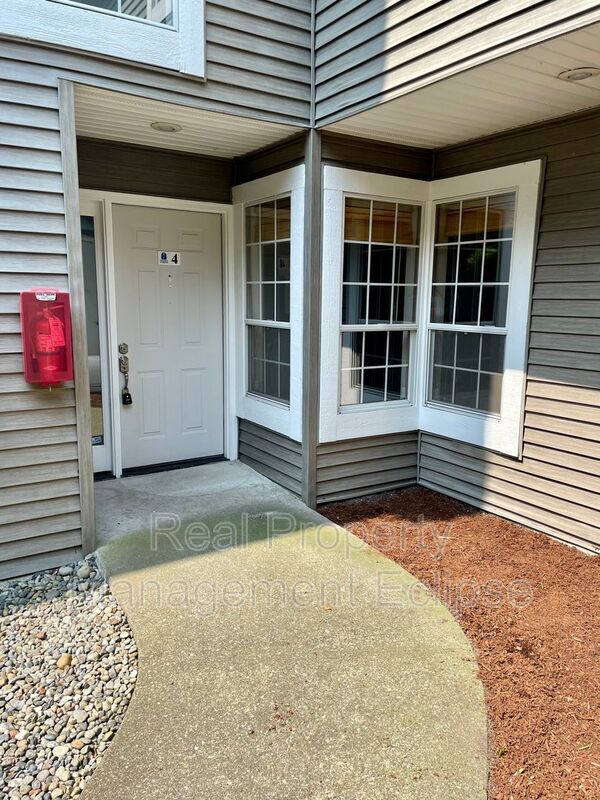 Building Photo - 15911 67th Ln. NE