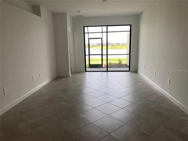 Foto del edificio - 5413 MYSTIC WATER Cove