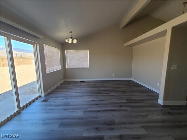Foto del edificio - 5990 Badlands Ln