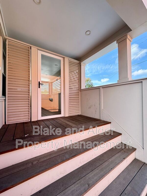 Foto del edificio - 3556 NE Sandy Blvd