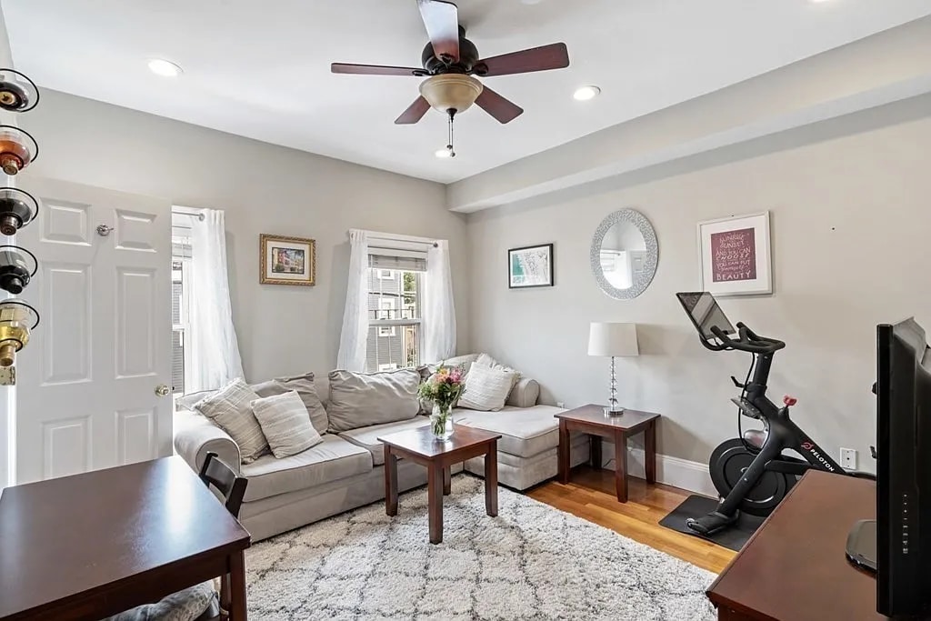 Foto principal - 177 W 6th St