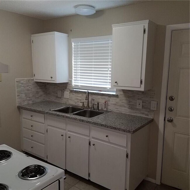 Foto del edificio - 107 Owen Cir