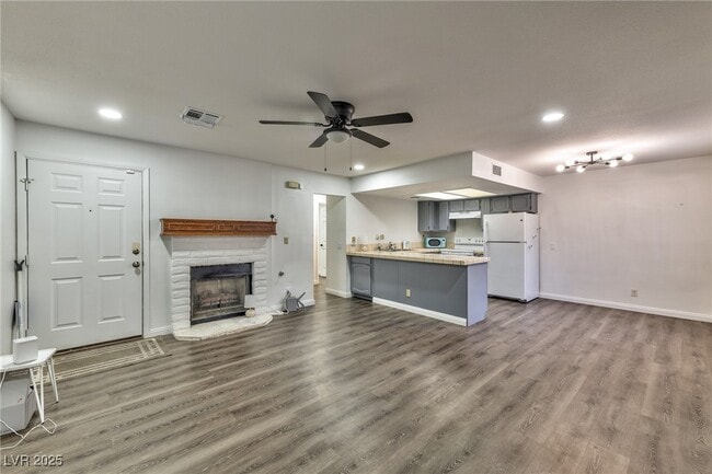 Building Photo - 4150 Sanderling Cir