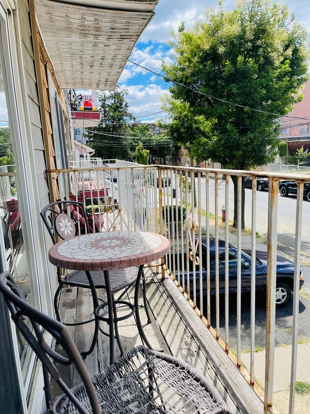 28 Fisk St Unit 2 FL, Jersey City, NJ 07305 Apartments 28 Fisk St