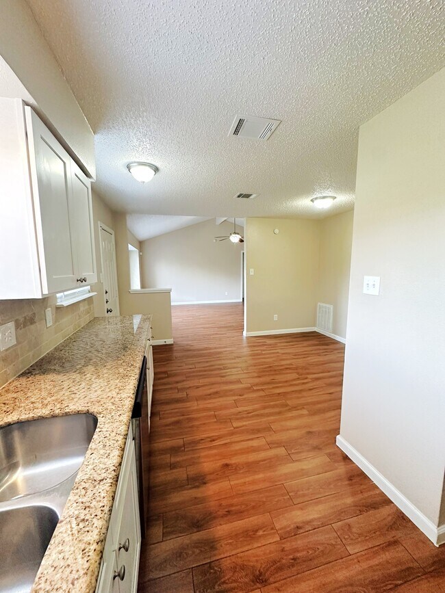 Foto del edificio - 22610 Leedstown Ln