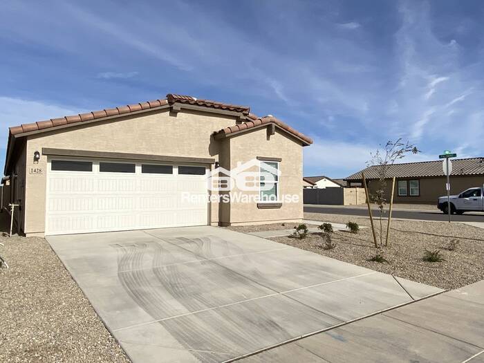 Foto principal - 4bed 2bath NEW build - Great layout w/ Gor...
