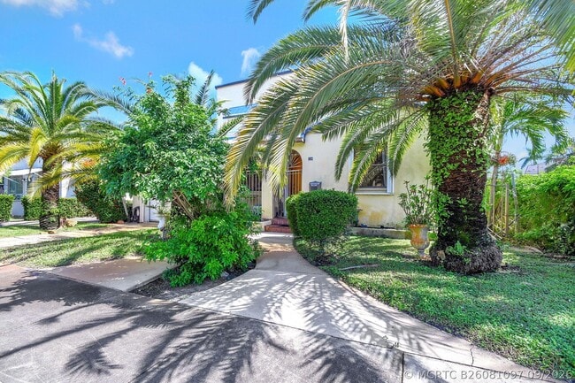 Building Photo - 124 S Palmway