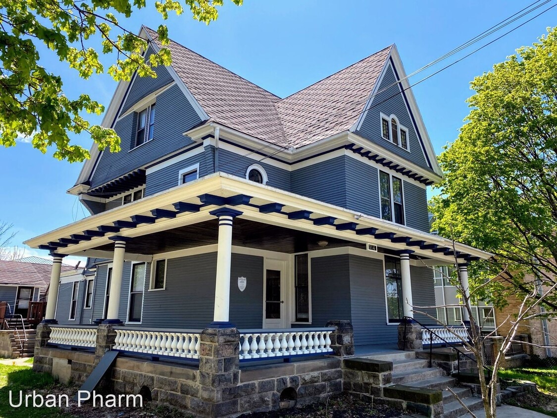 Primary Photo - 314 Cherry St SE