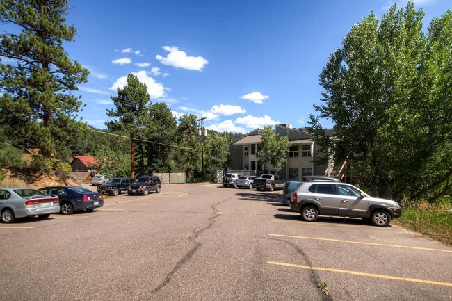 Foto del edificio - 27902 Meadow Dr
