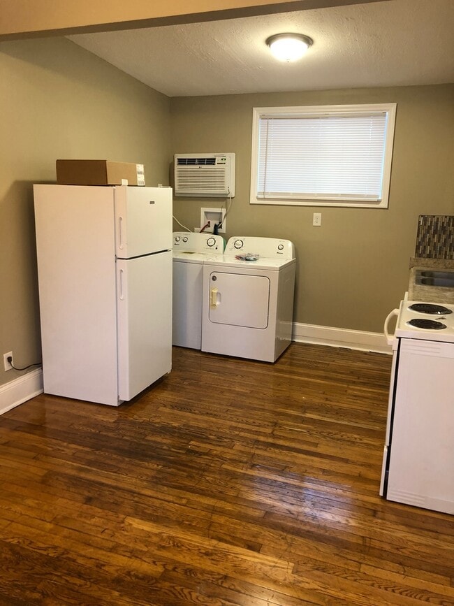 Photo - 238 Rose St Apartment