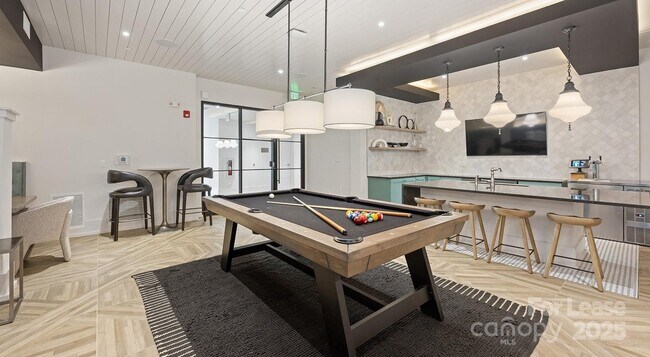 Foto del edificio - 11023 Moonbug Ct