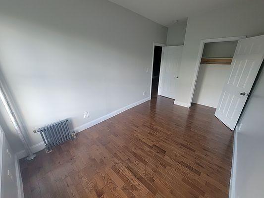 Foto del edificio - 3 bedroom in BRONX NY 10457