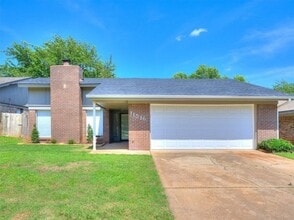 Building Photo - 11516 N Barnes Ave