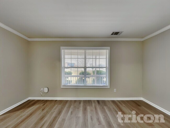 Building Photo - 1503 Elena Dr