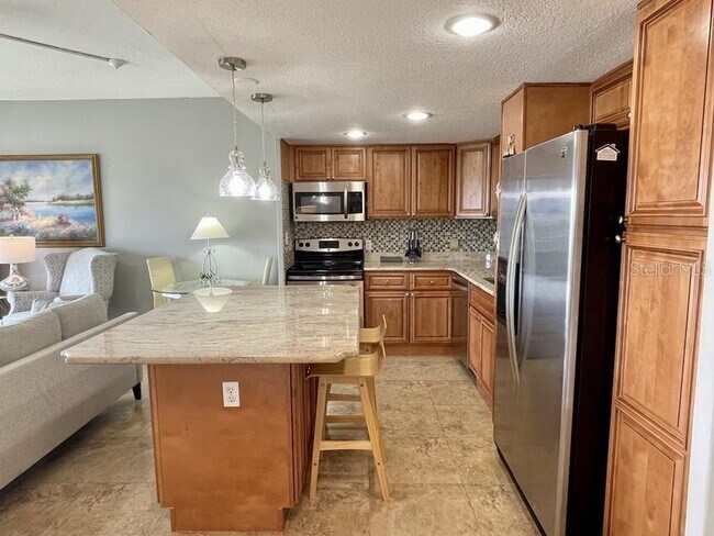 Foto del edificio - 880 Mandalay Ave