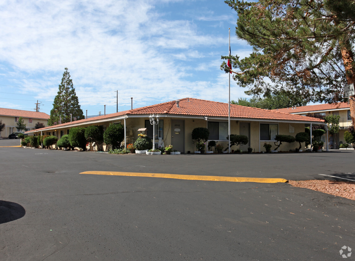 Primary Photo - Park View Villas