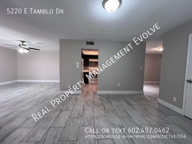 Building Photo - 5220 E Tamblo Dr