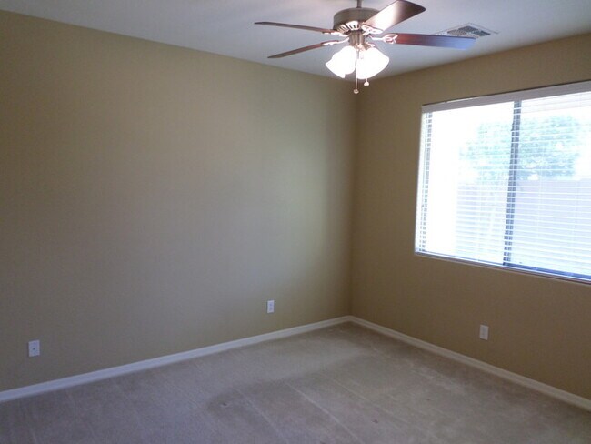 Foto del edificio - 4159 E Waterman Ct