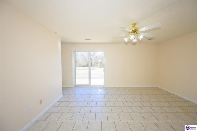 Building Photo - 132 Pointers Ct